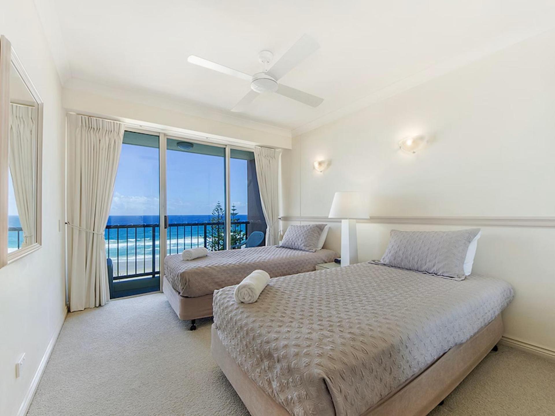 Oceana On Broadbeach Kültér fotó