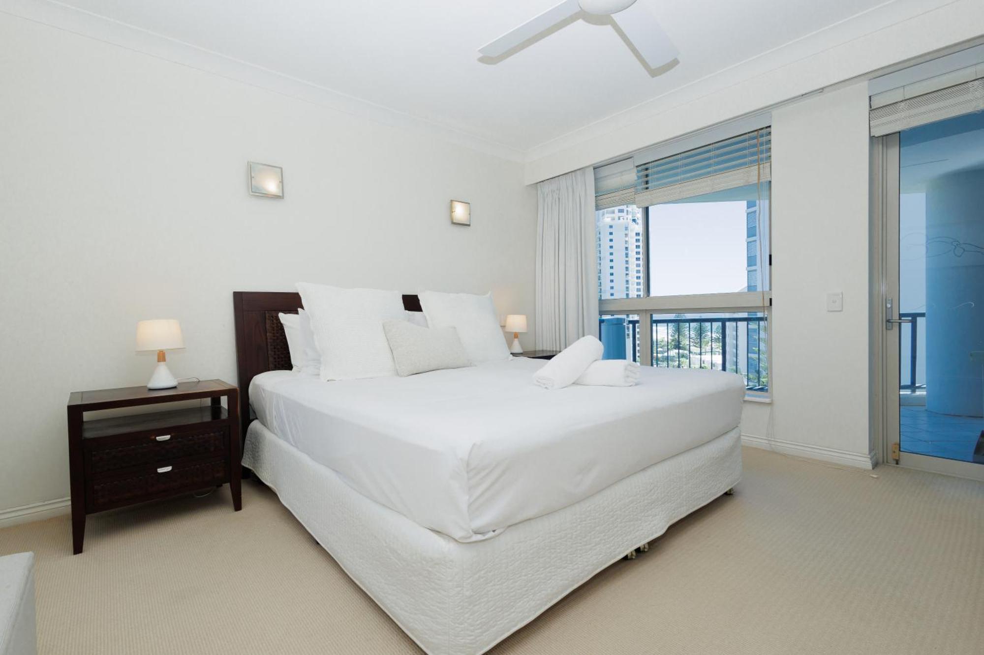 Oceana On Broadbeach Kültér fotó