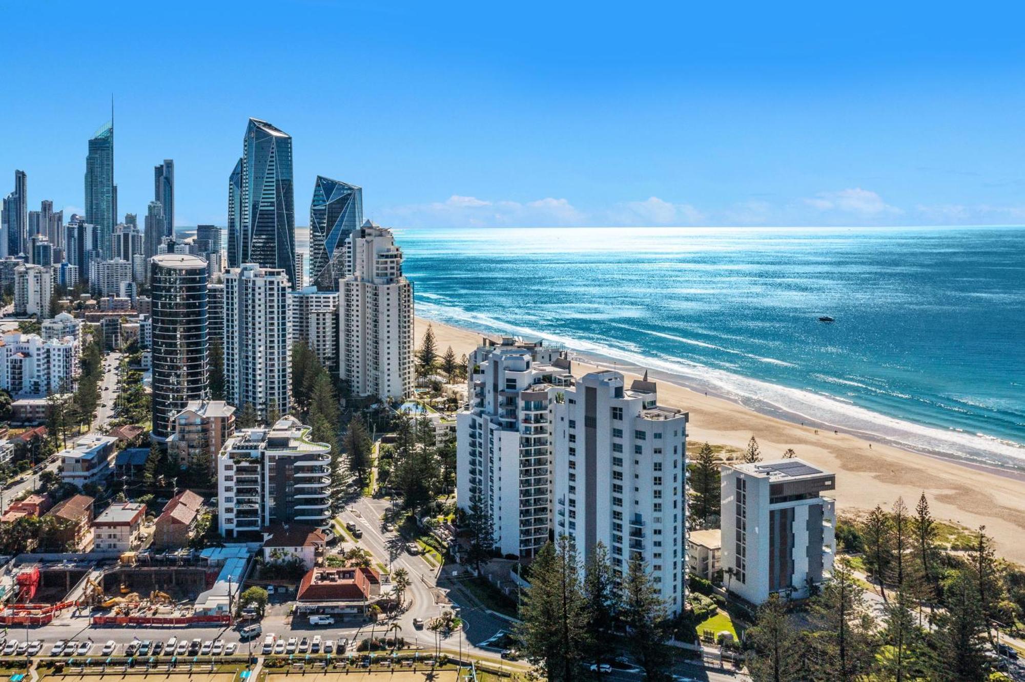 Oceana On Broadbeach Kültér fotó